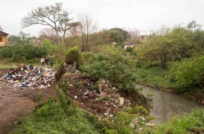 Dmae contabiliza 77 mil metros cúbicos de resíduos retirados de arroios e valas no primeiro semestre de 2022