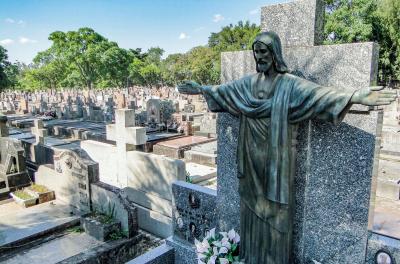Cemitérios municipais terão horário especial pelo Dia de Finados