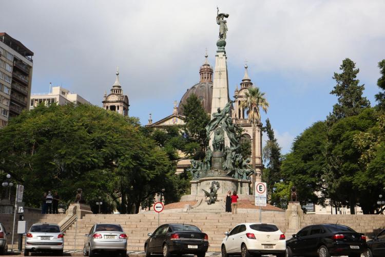 Prefeito Nelson Marchezan Júnior visita técnica ao monumento Júlio de Castilhos e início das obras de revitalização da Praça da Matriz