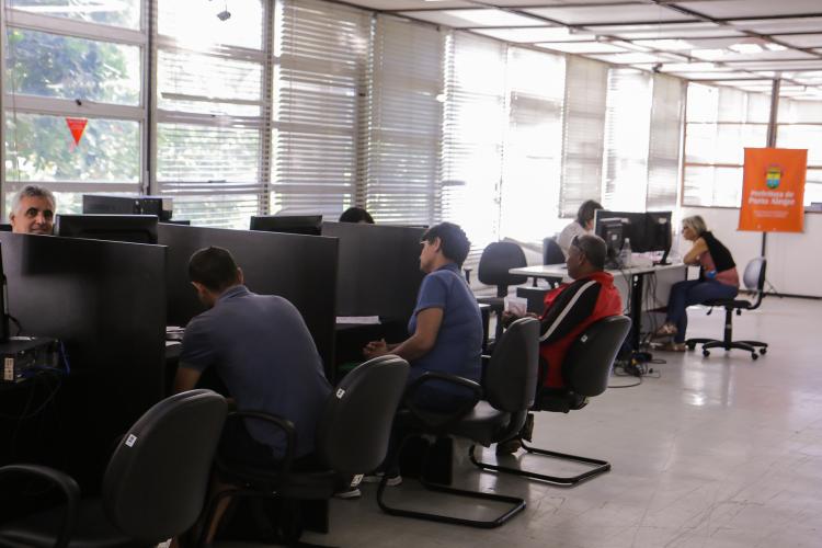 DESENVOLVIMENTO ECONÔMICO