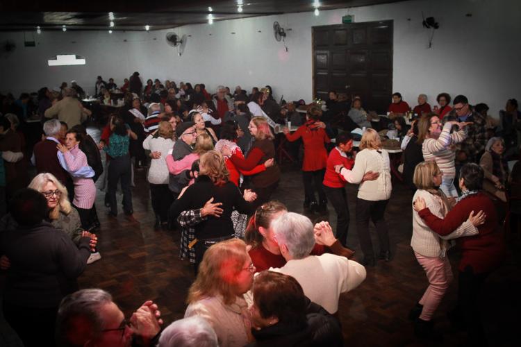 DESENVOLVIMENTO SOCIAL E ESPORTE DESENVOLVIMENTO SOCIAL E ESPORTE