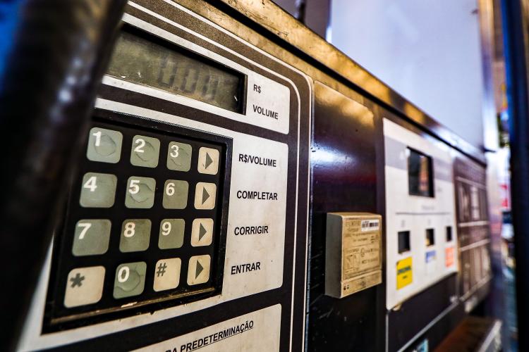 DESENVOLVIMENTO ECONÔMICO