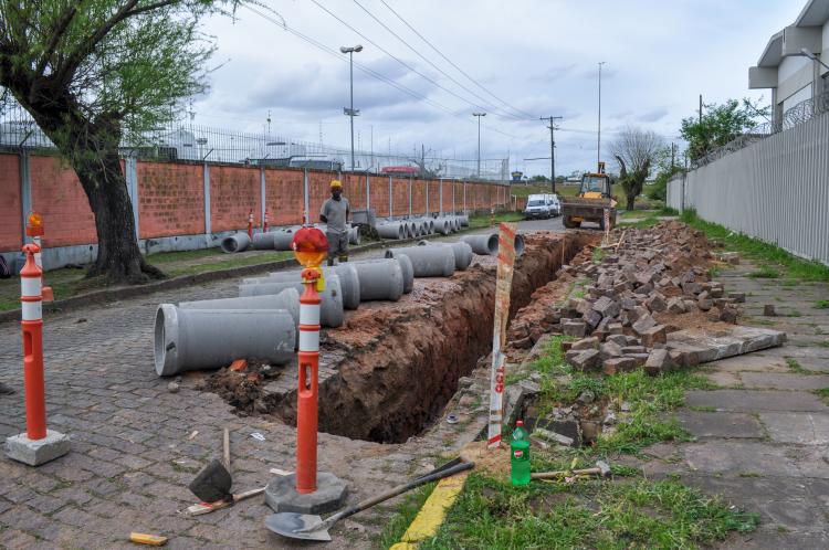 ÁGUA E ESGOTO