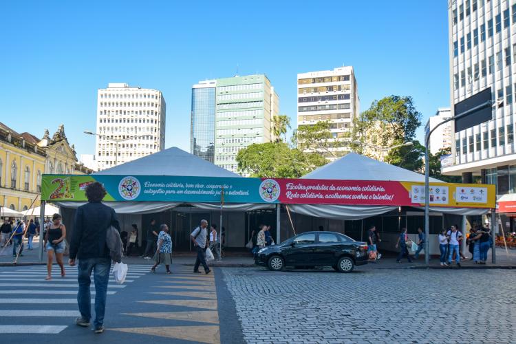 DESENVOLVIMENTO ECONÔMICO 