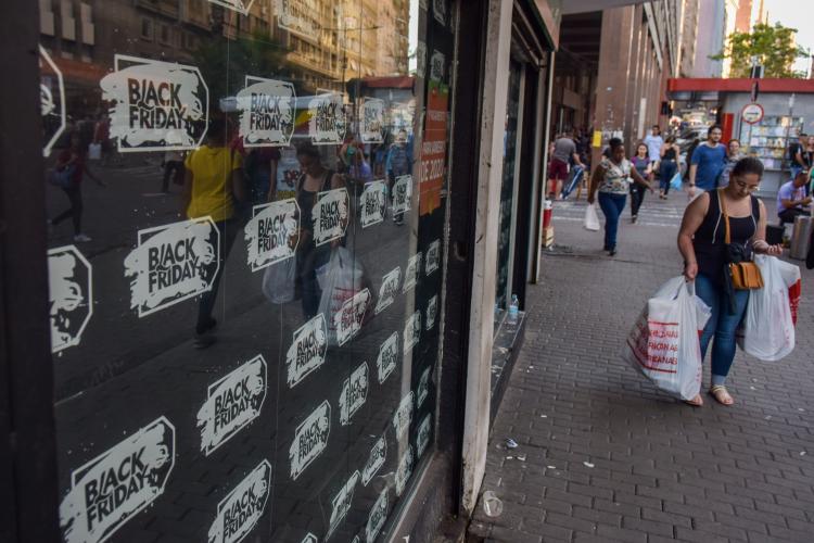 DESENVOLVIMENTO ECONÔMICO