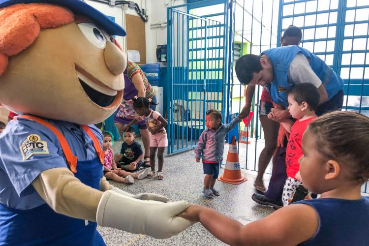 TRANSPORTE E CIRCULAÇÃO TRANSPORTE E CIRCULAÇÃO