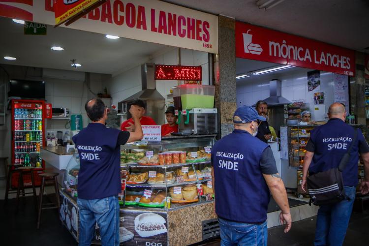 DESENVOLVIMENTO ECONÔMICO