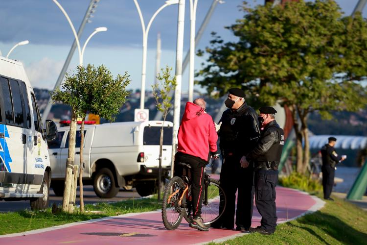 DESENVOLVIMENTO ECONÔMICO