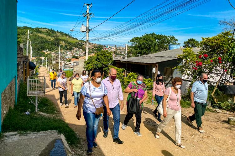 Habitação e Regularização Fundiária