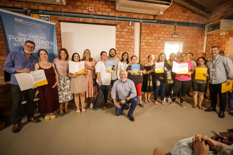 Habitação e Regularização Fundiária