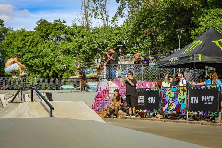 ESPORTE LAZER E JUVENTUDE