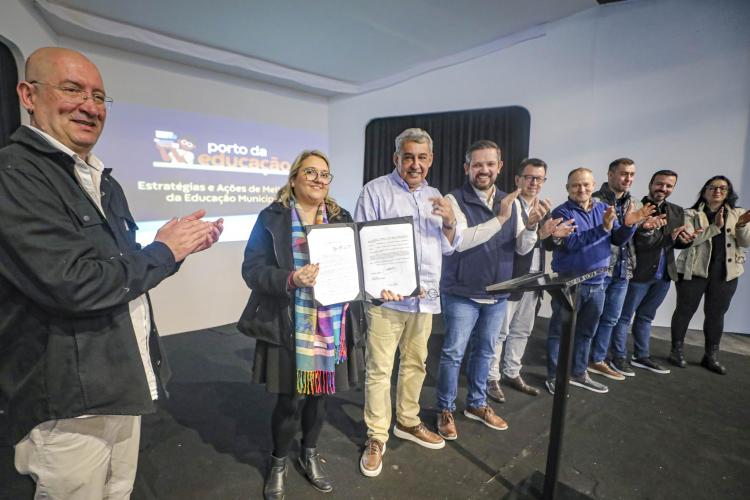 EDUCAÇÃO