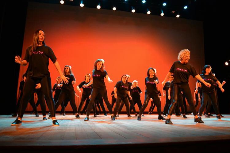 Núcleos de Atividades Esportivas encerram ano com show de ritmos