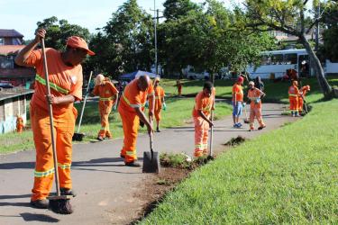 Praça Rejane Vieira, na Cruzeiro, recebeu o mutirão 'Eu Faço POA' na manhã deste sábado, 11 