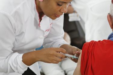 SMS vacina contra a gripe (antes do início geral da campanha), somente para profissionais da saúde e idosos institucionalizados e/ou acamados. Local: Lar Maurício Seligman