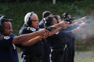 Curso de reciclagem da Guarda Municipal - Tiro Local: 3º Batalhão de Comunicações do Exército