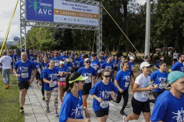 Rede Brasil AVC, com apoio da SMS, promove a prova &quot;Correndo Contra o AVC&quot; no Dia Mundial do AVC. Local: Parque Farroupilha (Redenção). 