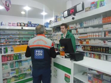 Procon divulgou lei do &quot;superidoso&quot; em farmácias