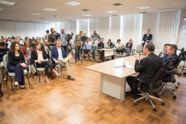 DESENVOLVIMENTO ECONÔMICO