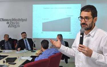 EDUCAÇÃO