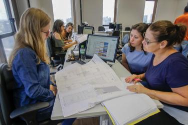 DESENVOLVIMENTO ECONÔMICO