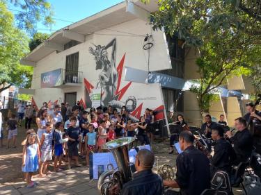 A Banda Municipal se apresentou no Natal das Crianças da Casa D.  