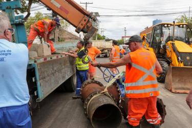 Um dos trabalhos previstos é a interligação de adutoras no Viaduto Otávio Rocha. 