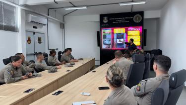 Oficiais da Brigada Militar participam de treinamento da Procempa sobre o aplicativo Hórus NG