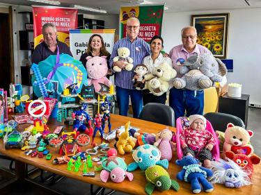 Gabinete da Primeira-Dama e EPTC realizam ação solidária de Natal