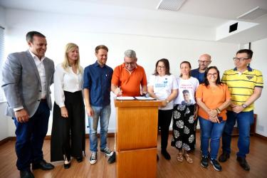 Ato marca sanção da lei que cria a Equipe de Saúde Mental do Samu