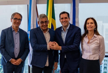 Melo discute reforma tributária e impactos do fim da escala 6x1 em agendas no Rio de Janeiro