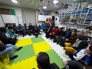 Encontro reuniu cerca de 30 moradores da Ilha das Flores para discutir ações de prevenção, preparação para emergências e fortalecimento da atuação comunitária no Arquipélago.