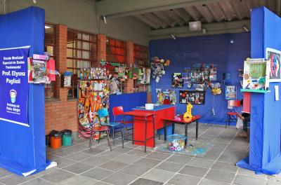 A comemoração começa às 10h e contará com apresentações de dança e música de grupos da comunidade que são parceiros da escola e das turmas de atividades complementares