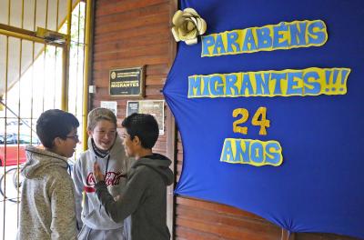 A programação teve início às 8h15, com a execução dos hinos do Brasil, do Rio Grande do Sul e de Porto Alegre. Em seguida, a direção deu boas-vindas para os alunos e equipe