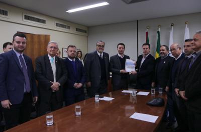 Marchezan entrega LDO 2019 na Câmara de Vereadores