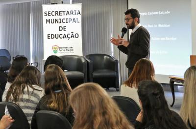 ​​​​​​​Aumento nos repasses, reforço nos programas de incentivo à leitura e nas estratégias de segurança nas escolas foram algumas das principais pautas da reunião do secretário municipal de Educação, Adriano Naves de Brito, com diretores das 43 escolas municipais de educação infantil