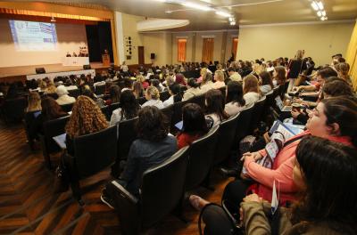 Educação, tecnologias, prevenção e controle de infeções estão entre os temas abordados nesta quinta-feira, 13, durante a 2ª Jornada Municipal de Segurança do Paciente