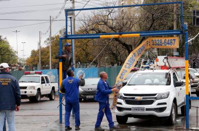 A Procuradoria-Geral do Município (PGM) retomou, nesta sexta-feira, 14, área pública localizada na avenida Plínio Brasil Milano esquina com a Carlos Gomes, bairro Higienópolis.