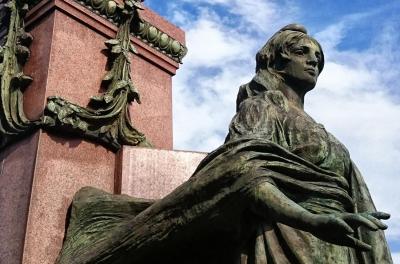 O seminário História da Arte no RS – Arte, Mitos e Política, ministrado pelo artista plástico, curador e professor José Francisco Alves, abordará temas pontuais sobre a História da Arte do Rio Grande do Su