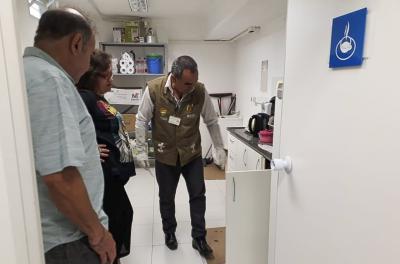 A Secretaria Municipal de Saúde (SMS), por meio da Coordenadoria-Geral de Vigilância em Saúde, realizou nesta quinta-feira, 27, vistoria em agência bancária do Banrisul localizada no bairro Anchieta, junto à Central de Abastecimento do Rio Grande do Sul (Ceasa).