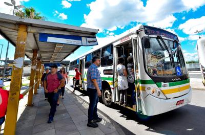A Prefeitura de Porto Alegre, por meio da Empresta Publica de Transporte e Circulação (EPTC), informa que será passe livre no próximo domingo, 7, primeiro turno das eleições 2018.
