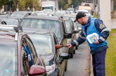 A EPTC, por sua Coordenação de Educação para a Mobilidade (CEM), programou diversas ações de educação para o trânsito em outubro, com atividades direcionadas às crianças, para a formação de uma cultura de conscientização sobre a importância dos cuidados na circulação, e também envolvendo os idosos