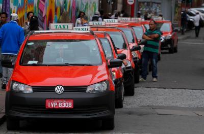 Taxistas devem apresentar exame toxicológico até o Natal
