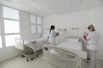 O Hospital Santa Ana passou a operar 50 novos leitos de retaguarda clÃnica e cuidados intermediários. Com a abertura dos novos espaços, a instituição hospitalar passa a contar com 78 leitos em operação.