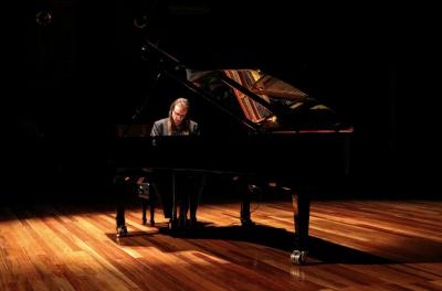 Projeto de música neoclássica é criação de Newton Schner Júnior