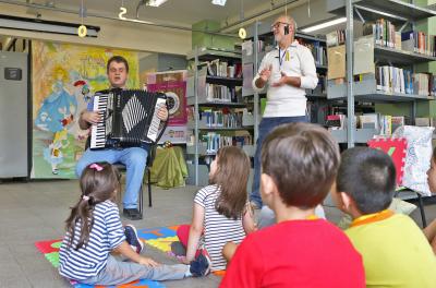 Escola Pica-Pau Amarelo participa do Sarau Café com Letras