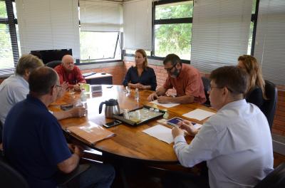 As associações Toda Vida, Amigos de Guarujá e de Moradores do Bairro Ipanema solicitam procedimentos de averiguação quanto à licença ambiental
