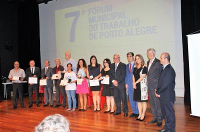 Prefeitura homenageia destaques nas áreas do trabalho e emprego