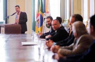 “Vamos entregar um serviço público de qualidade, otimizando recursos, com mais eficiência e confiabilidade”, diz o prefeito.