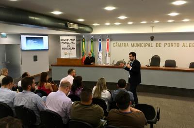O secretário Adriano Naves de Brito fez uma apresentação na manhã desta quinta-feira, 22, na Câmara Municipal de Vereadores